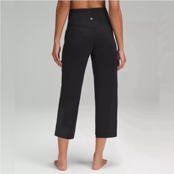 Lululemon Wide Leg Align Crop Sz 6 - Picture 1 of 10
